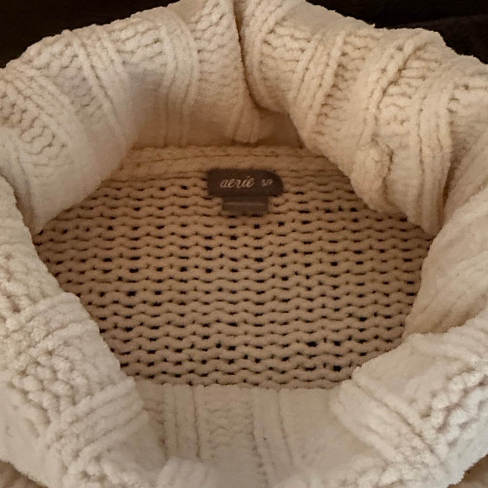 Aerie Cream Knit Turtleneck Sweater - Picture 2 of 4